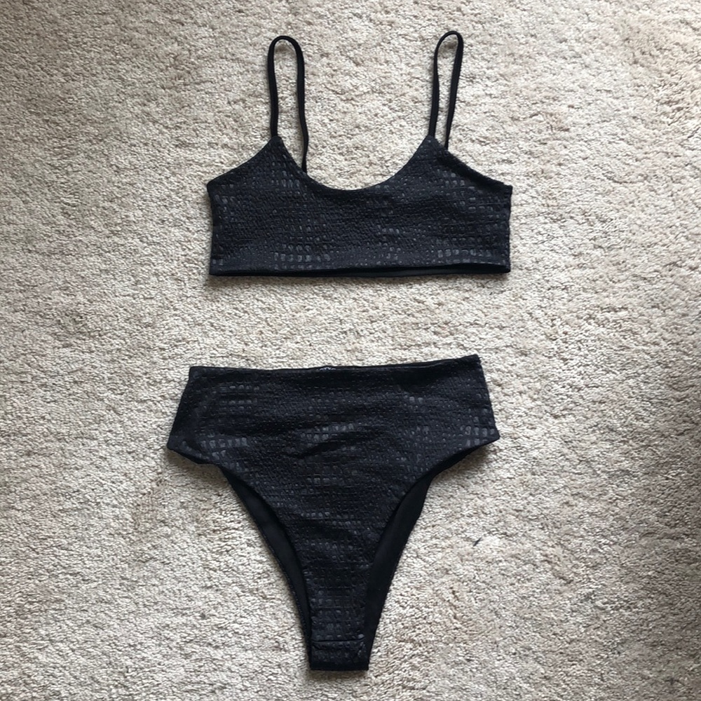 NEVER WORN - NASTY GAL - Snake Print Bikini - 6